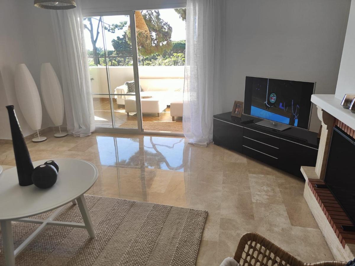 Center Beach 2 Beds Appartement Elviria Marbella Bagian luar foto