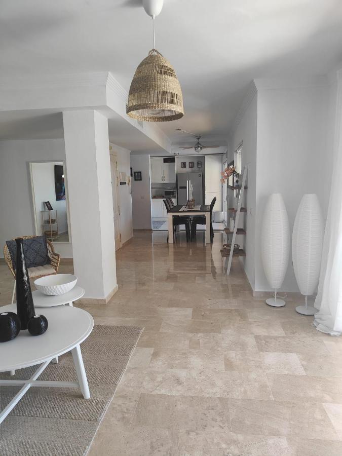Center Beach 2 Beds Appartement Elviria Marbella Bagian luar foto