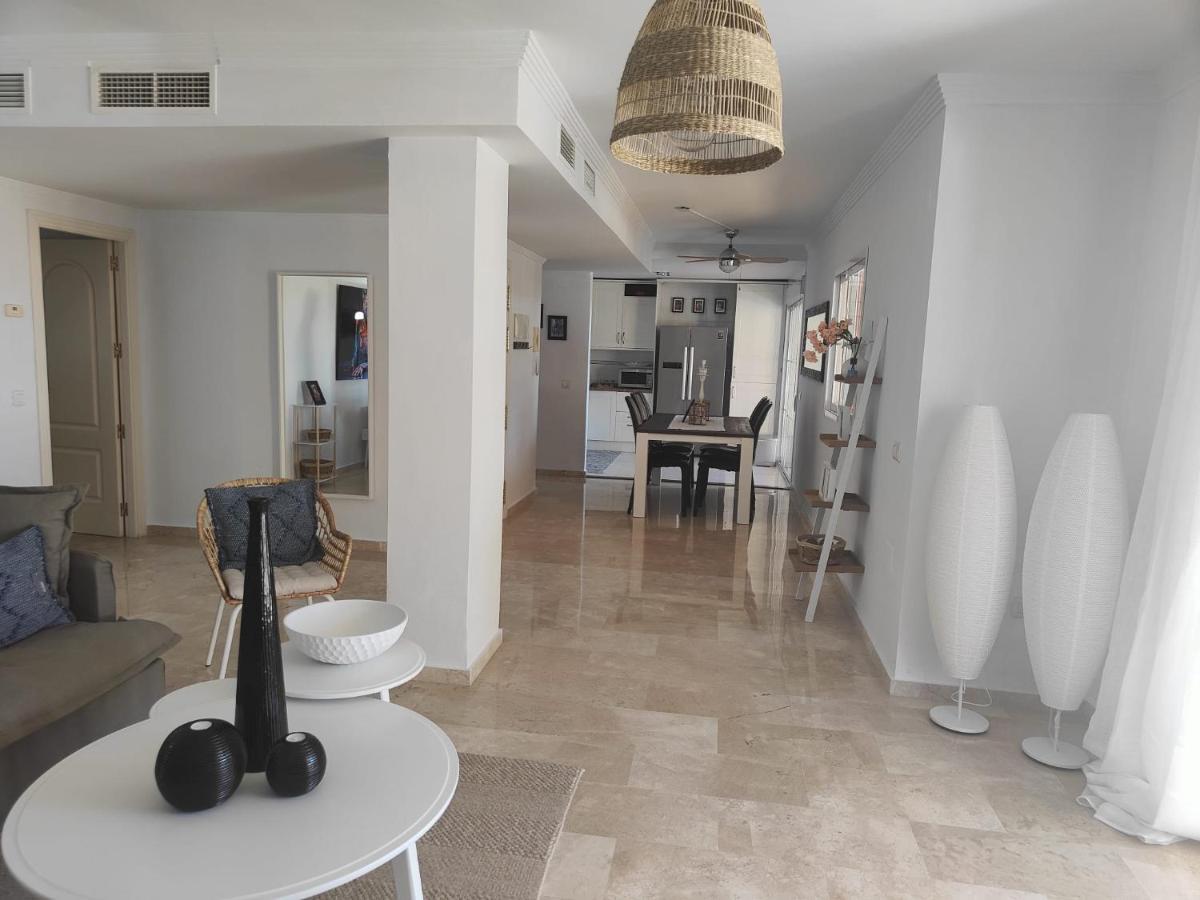 Center Beach 2 Beds Appartement Elviria Marbella Bagian luar foto