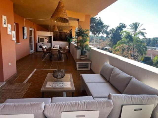 Center Beach 2 Beds Appartement Elviria Marbella Bagian luar foto